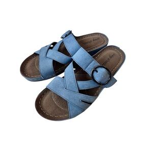 Easy Street Evie‎ Blue Faux Leather Strappy Buckle Open Toe Sandals Women’s 7.5